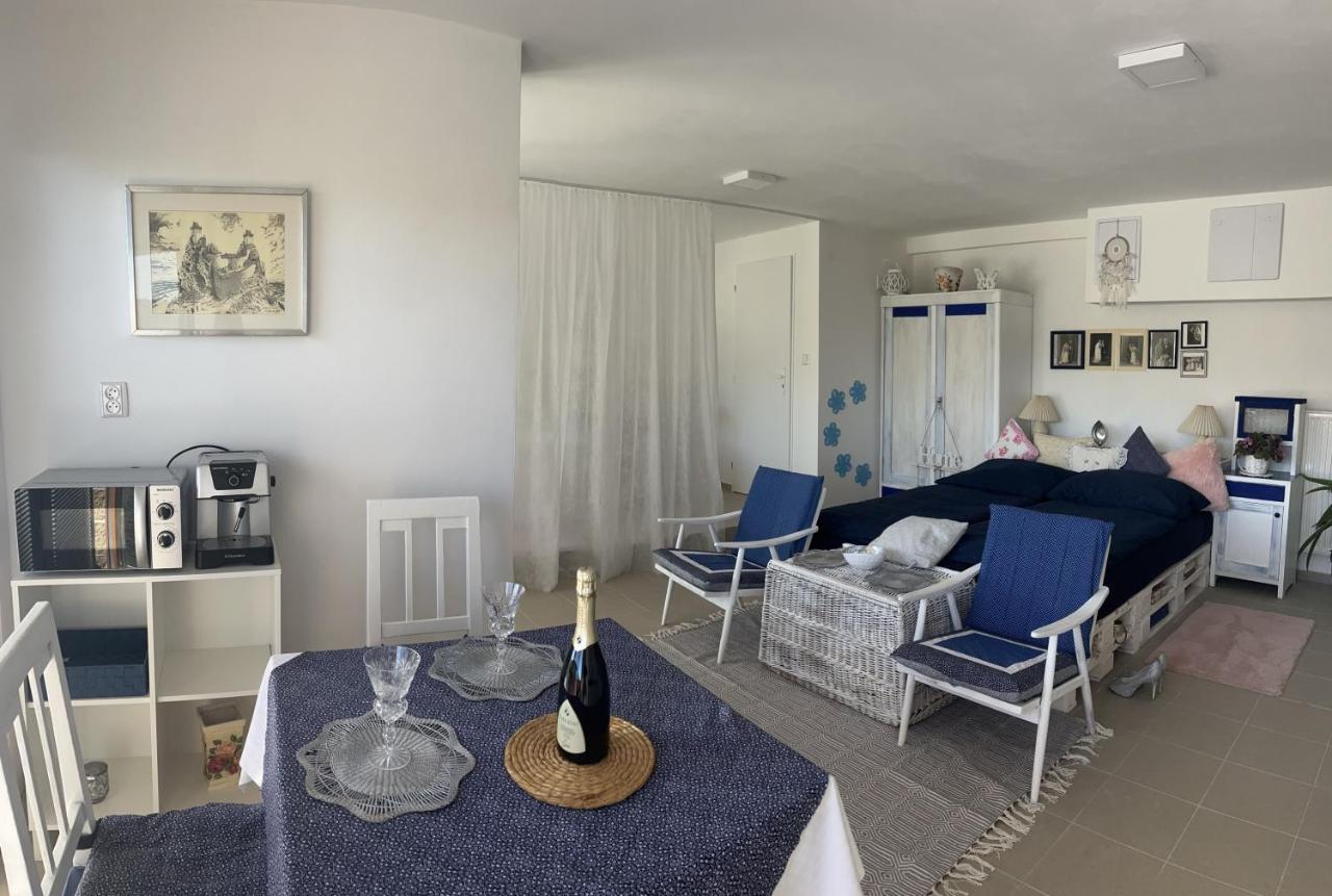 Apartman Michaela ตูร์นอฟ ภายนอก รูปภาพ